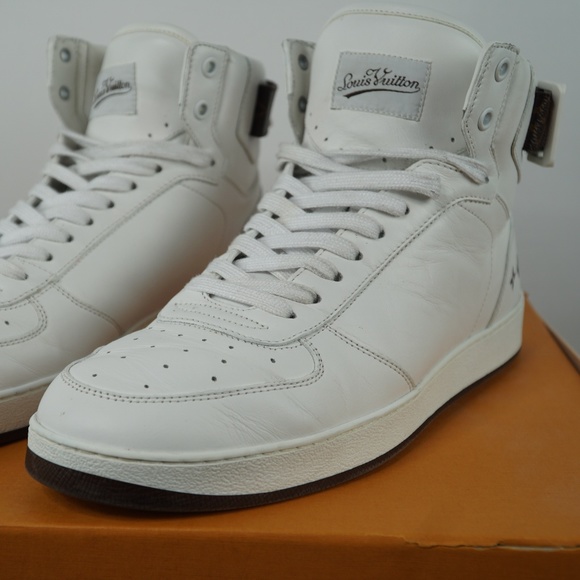 (Original) Louis Vuitton Leather Sneakers - Picture 1 of 6